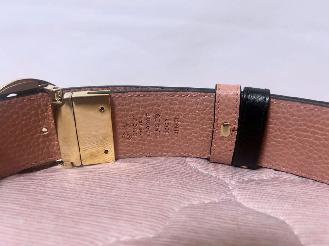 GUCCI GGロゴバックル リバーシブルベルト ピンク ブラック