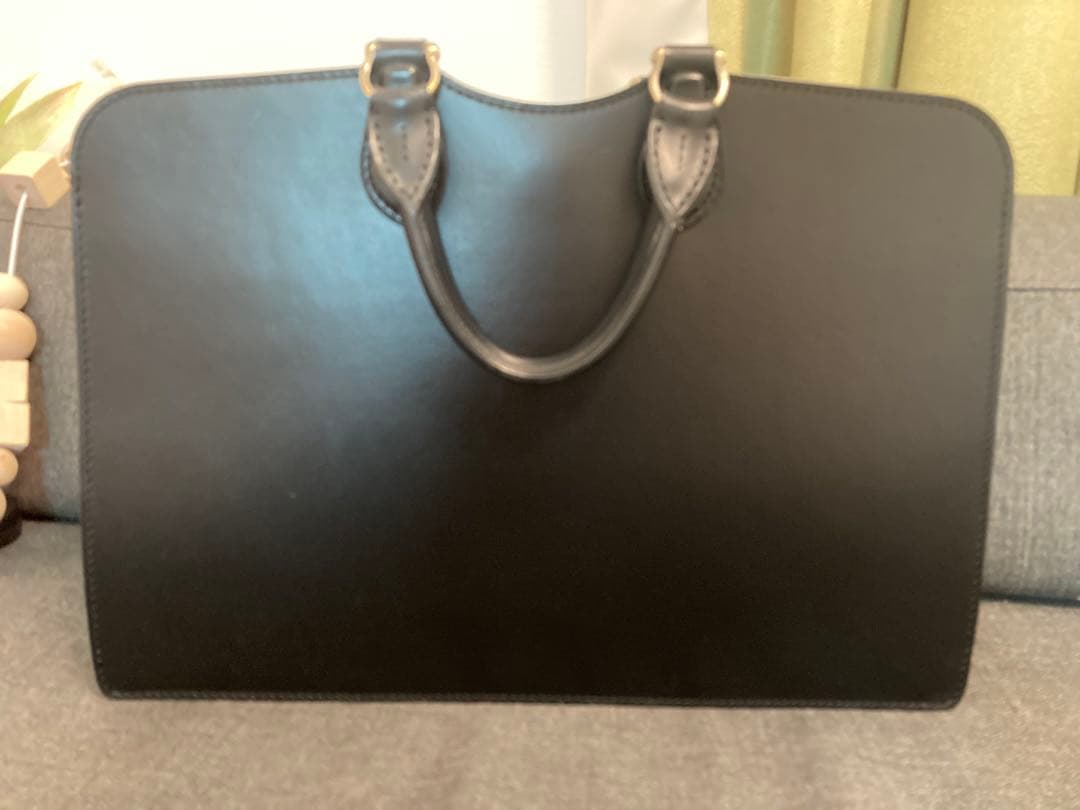 美品　土屋鞄　マグナス　ファスナーブリーフ　ブラック