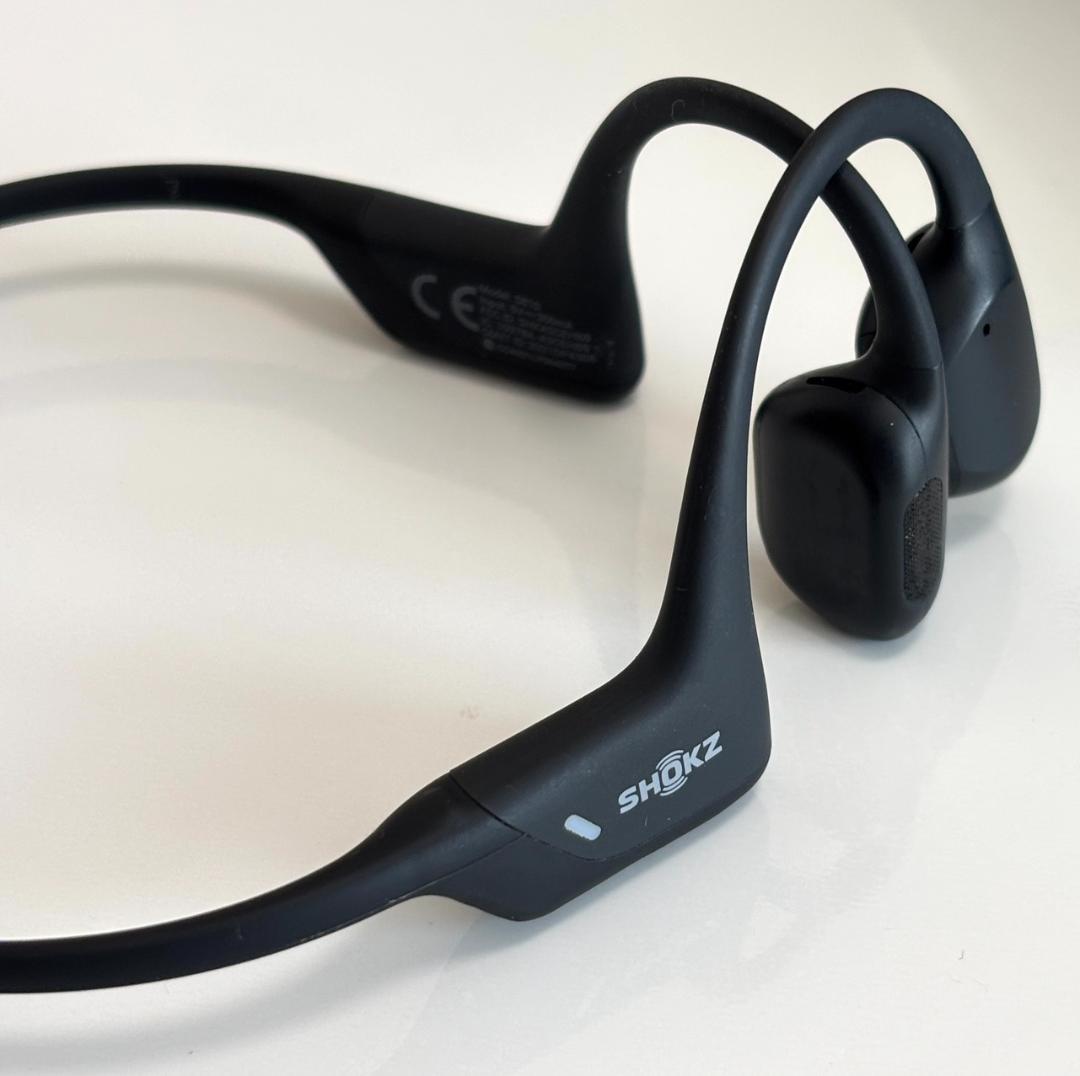 SHOKZ 骨伝導 OpenRun Proオリジナル充電ケーブルと収納ケース付き