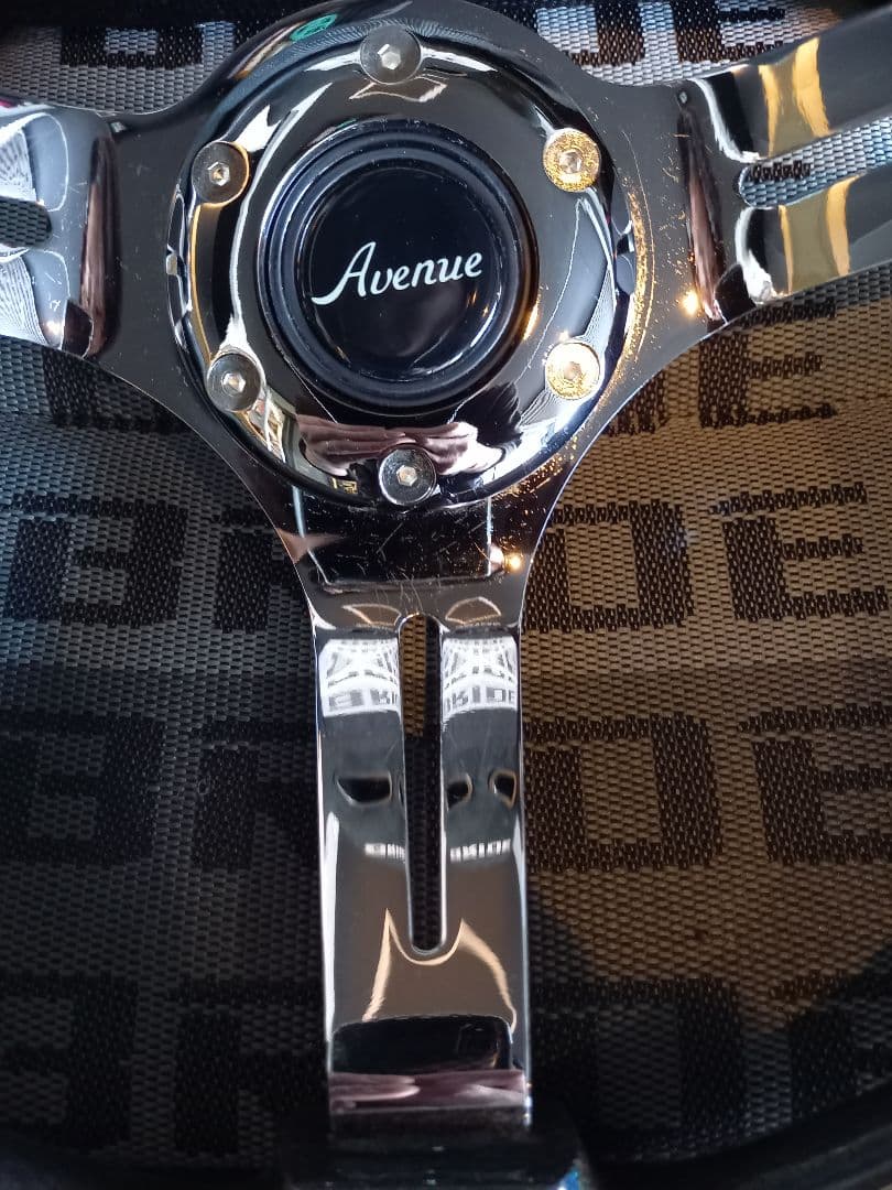 アベニューパフォーマンス　スターダストｘクローム　ステアリング　中古品