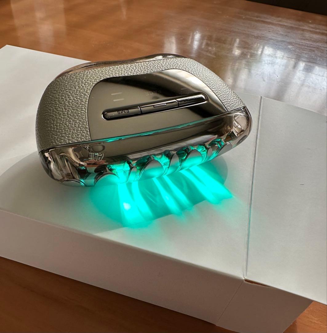 YA-MAN ヤーマン　リフトロジー　特化型美顔器　美容液付き