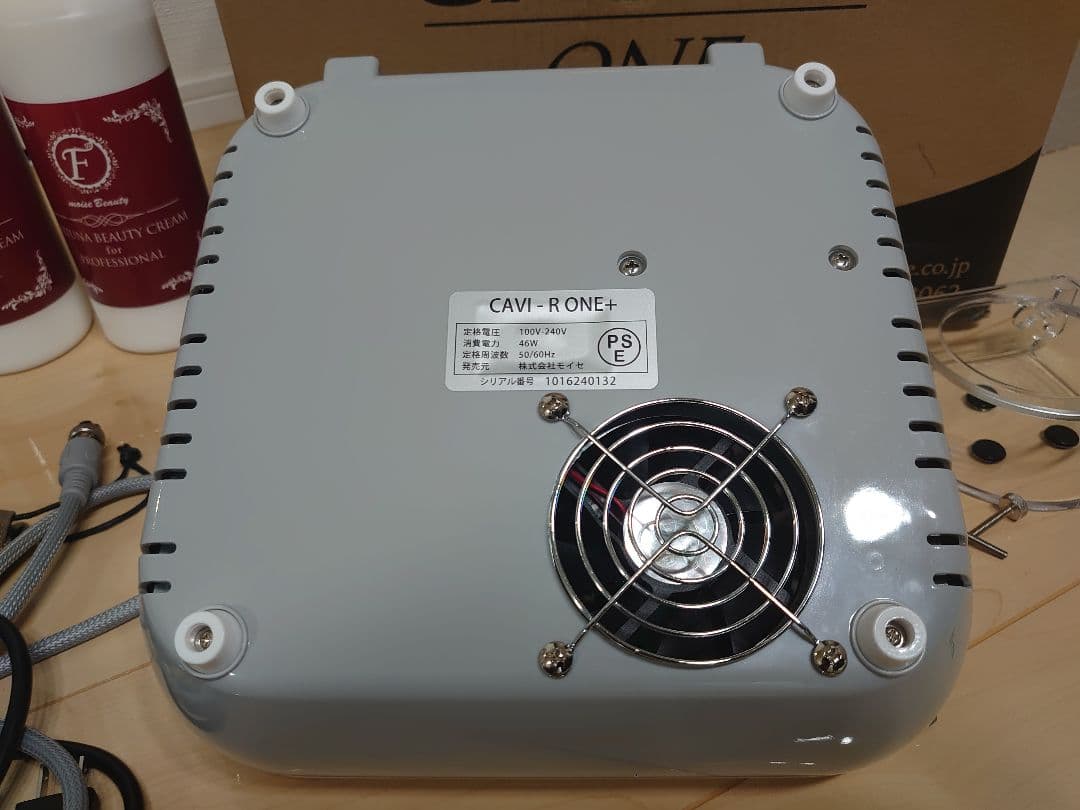 CAVI-R ONE+ キャビテーション ラジオ波 LED フェイシャル　モイセ