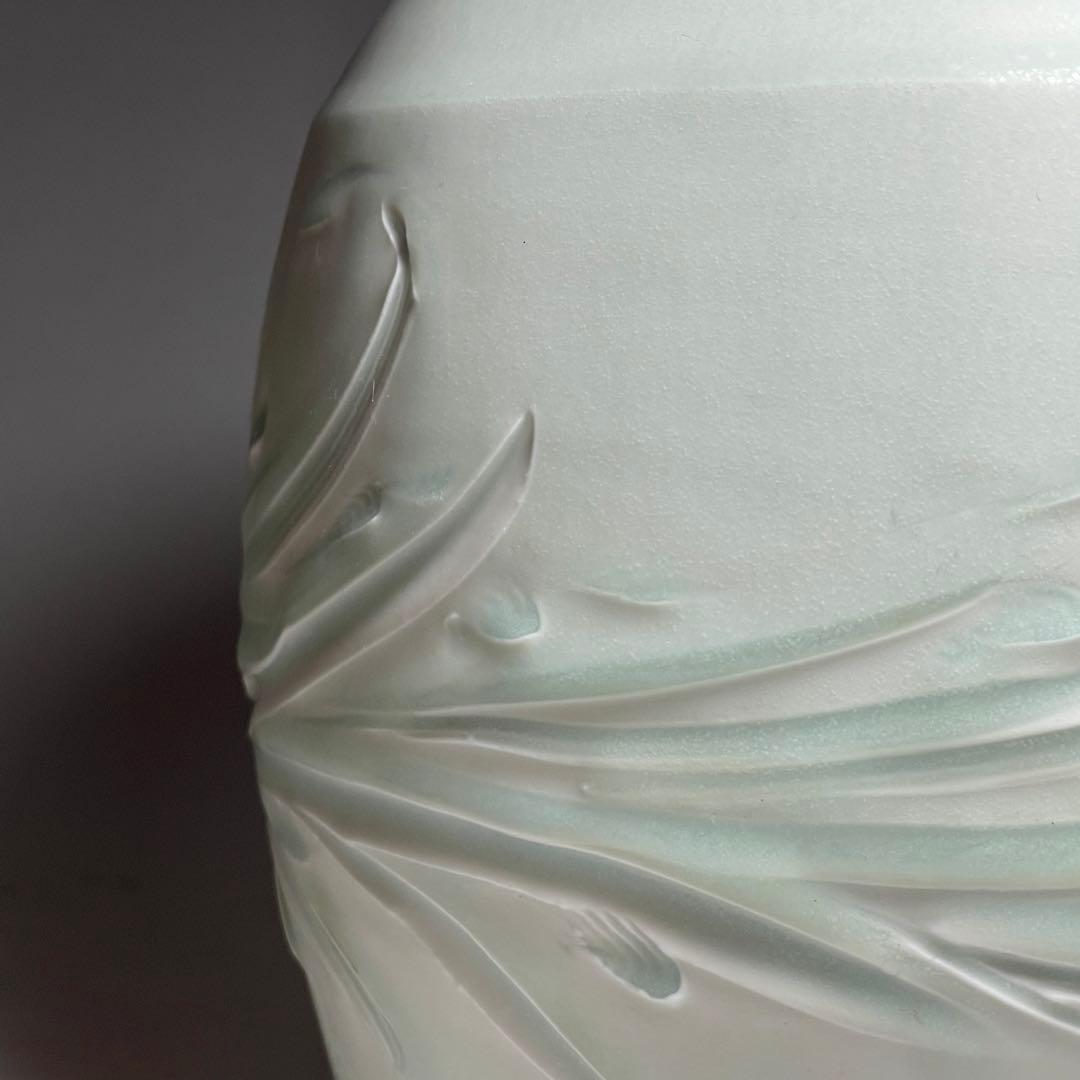 ◆ボストン美術館所蔵陶芸家【叶光夫】造 白瓷刻文花瓶 共箱・共布・栞付 昭和時代