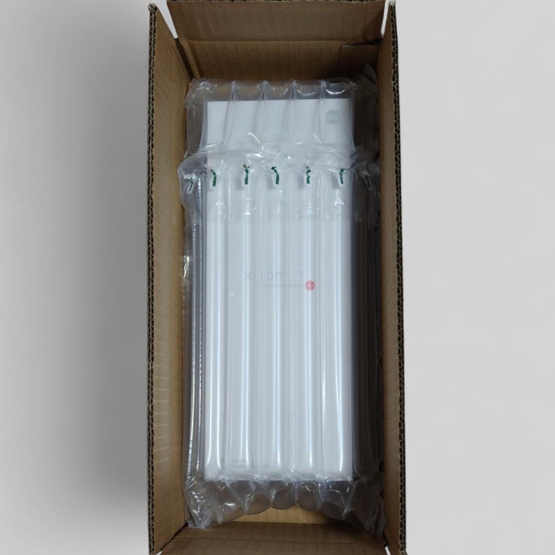 【あらねこ】XIAOMI 17 12GB/512GB ホワイト 中国版