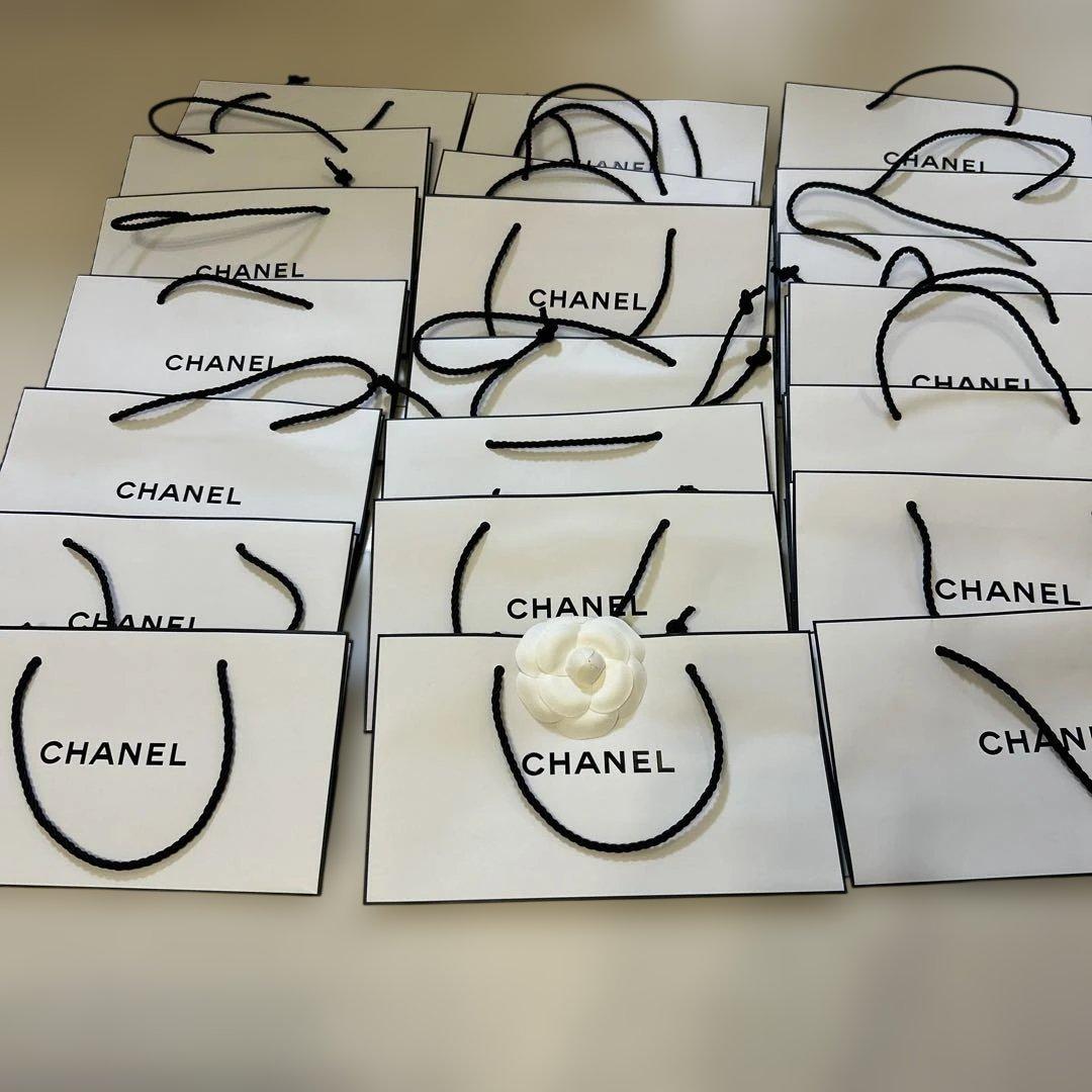 CHANEL 紙袋　白　大13 袋　中21袋　小4袋　カメリア9個セット
