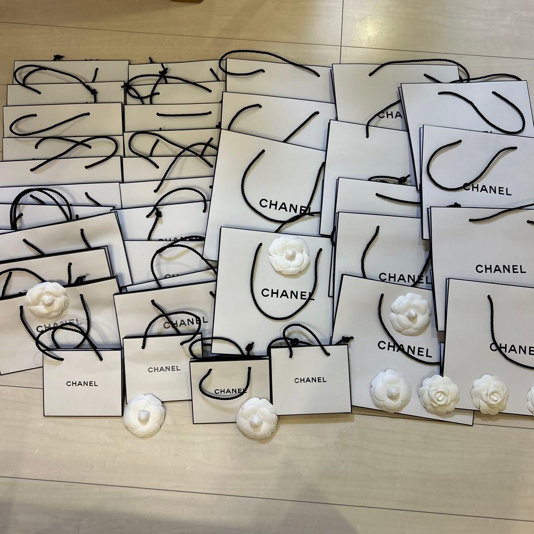 CHANEL 紙袋　白　大13 袋　中21袋　小4袋　カメリア9個セット