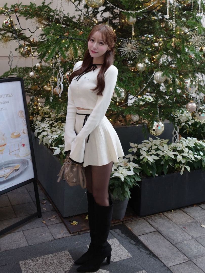 新品タグ付 ウエストオープンリボンデザインニットミニワンピース ダーリッチ F