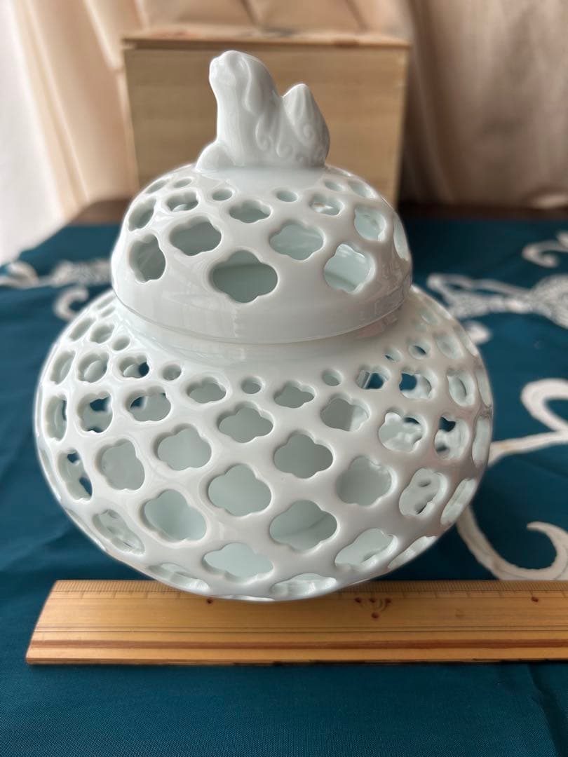 鍋島焼(伊万里焼) 青磁　香炉　虎仙 新品・未使用