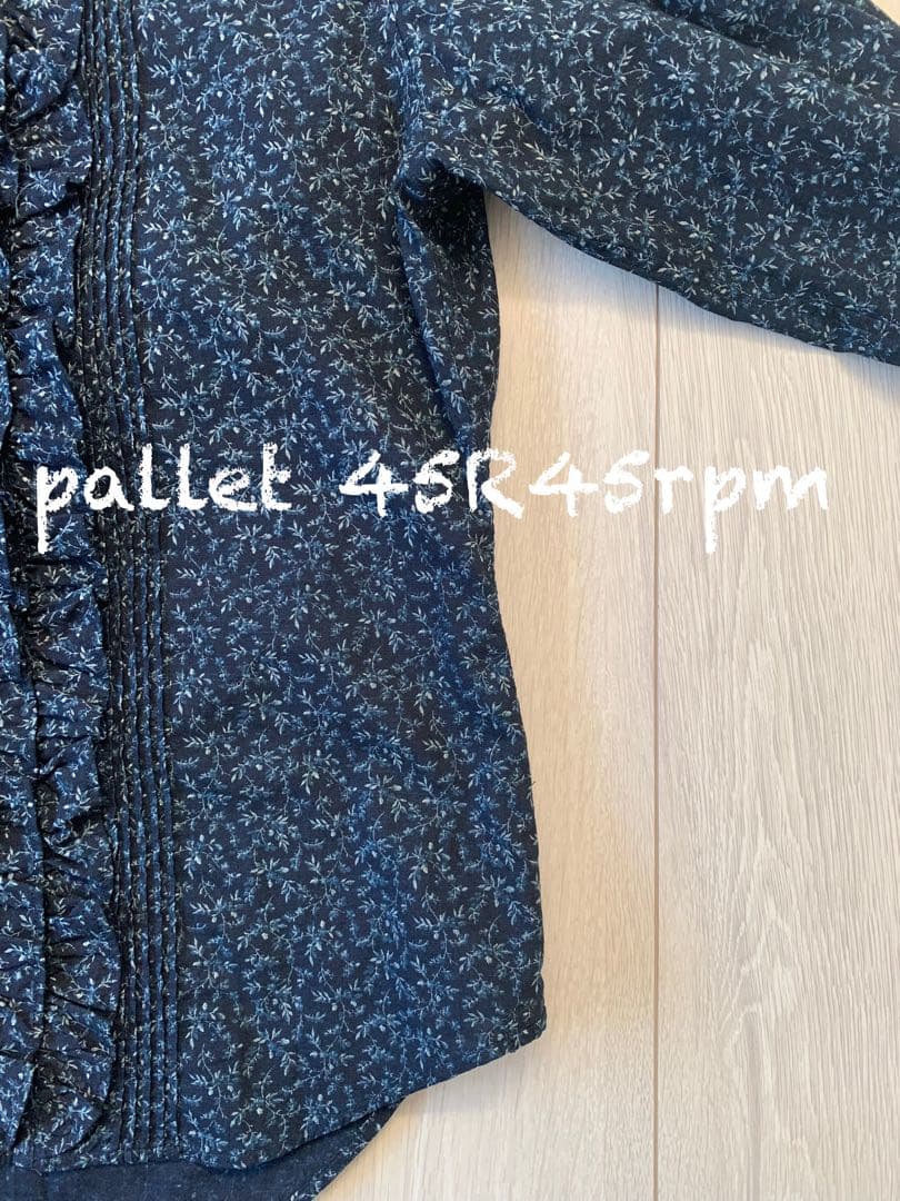 45R45rpm ツタフラワープリントのフリルブラウス(インディゴ)