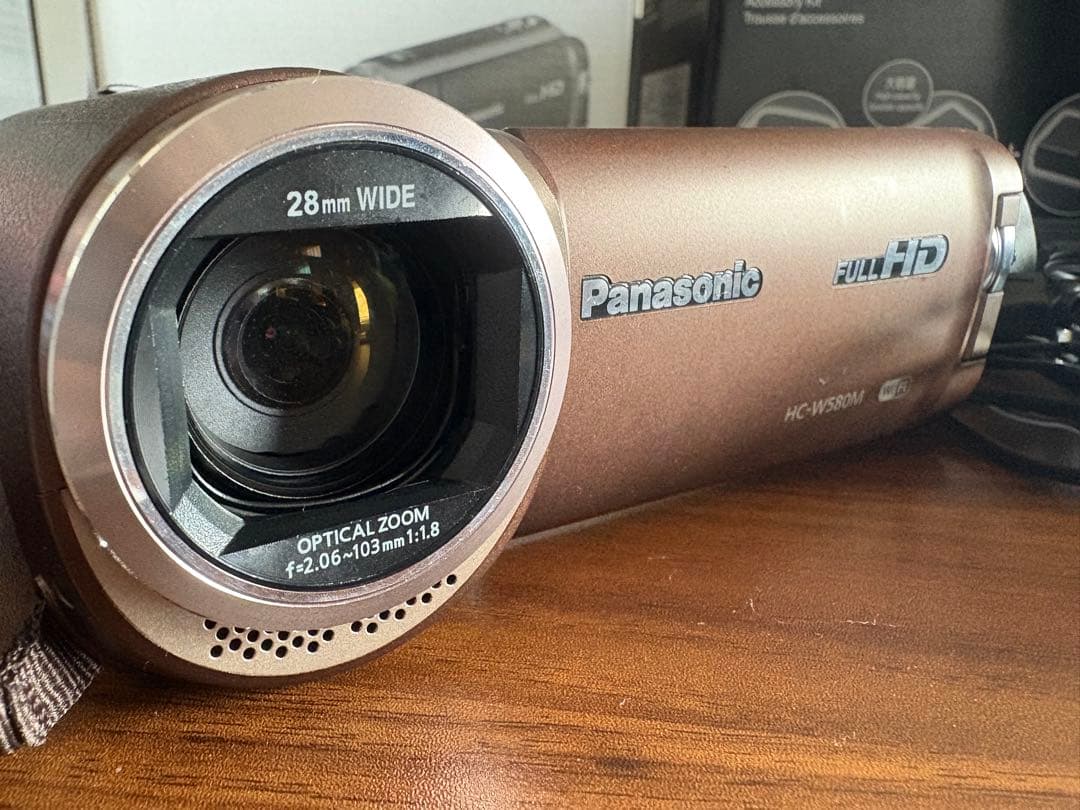 Panasonic HC-W580M ビデオカメラブラウンアクセサリーキット付き