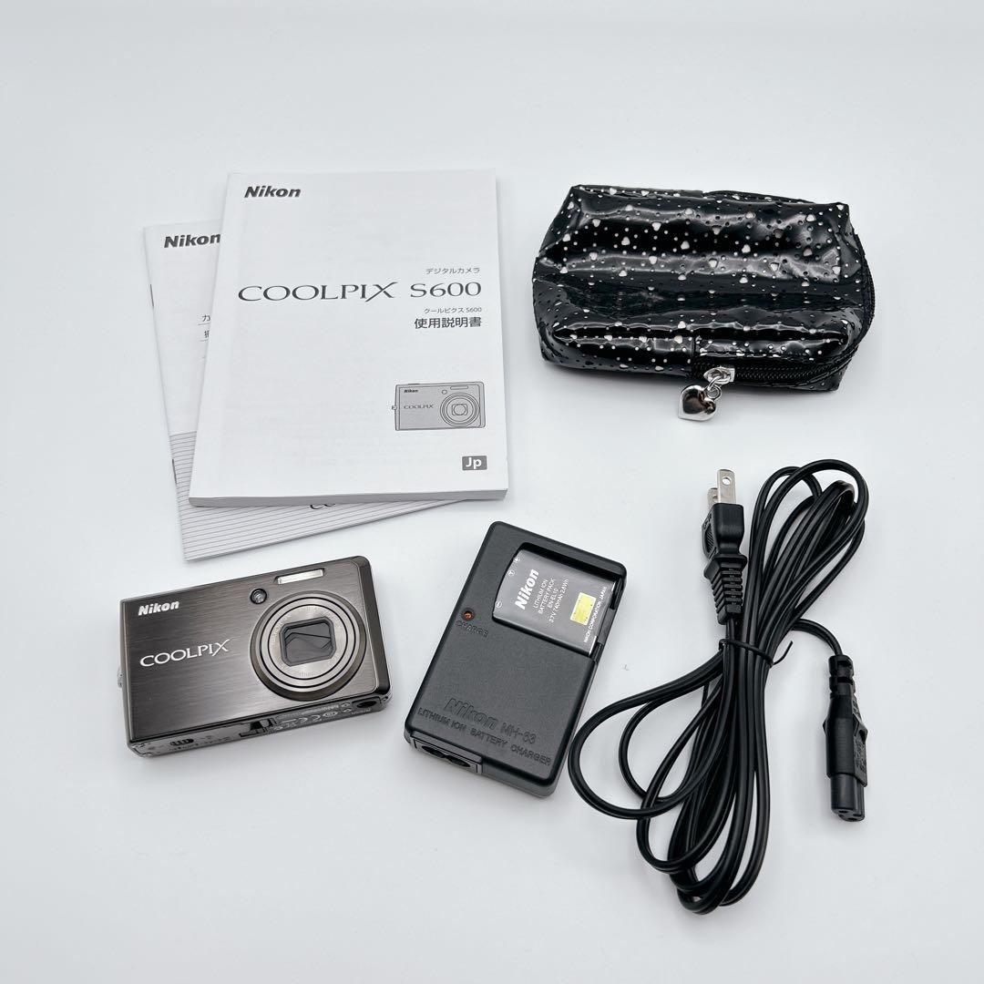 美品✨ Nikon ニコン COOLPIX S600 クールピクス デジカメ