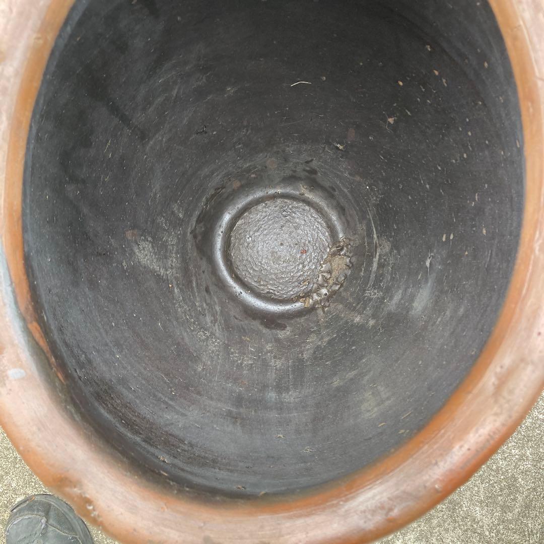 味わい深い 古い 大きな 陶器の甕 (かめ) 壺植木鉢 メダカの水鉢60センチ。