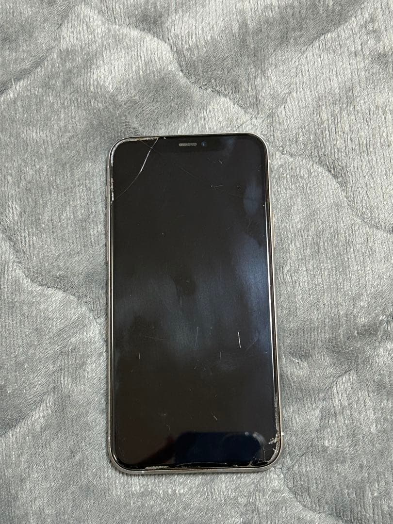 iPhone11 pro シルバー 256G