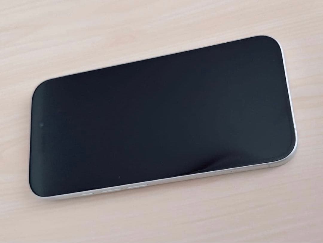 【美品】iPhone16 本体 512GB 未使用フィルム付き