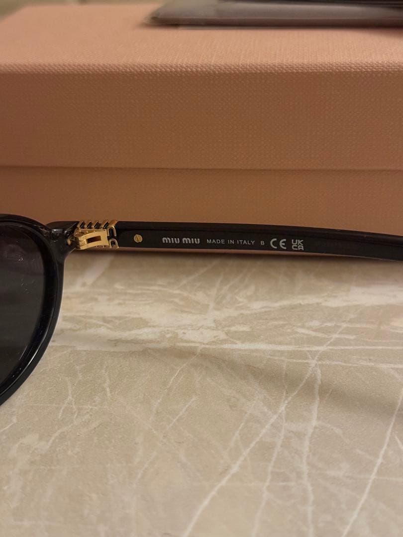 miu miu リガード サングラス