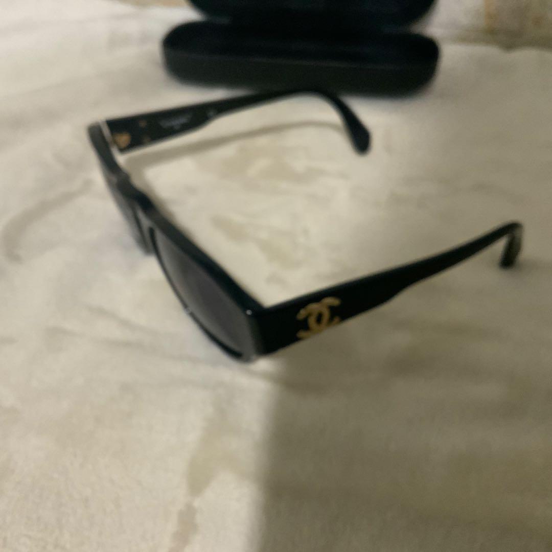 CHANEL ブラック サングラス 専用ケース付き