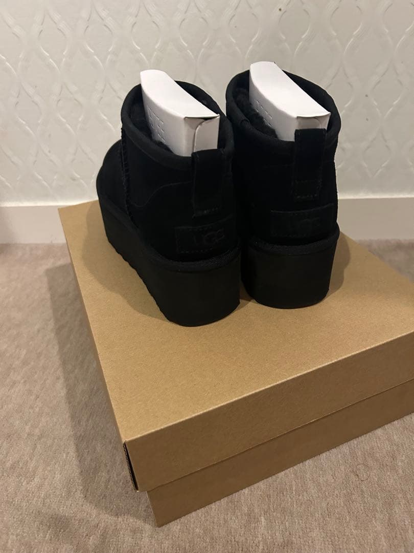 ous　UGG ウルトラミニ プラットフォーム