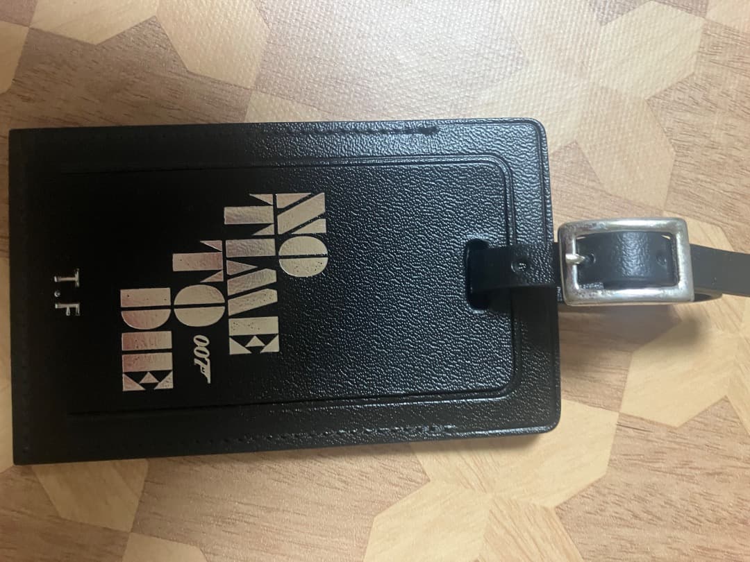 GLOBE-TROTTER NO TIME TO DIEラゲージタグ 　最終価格