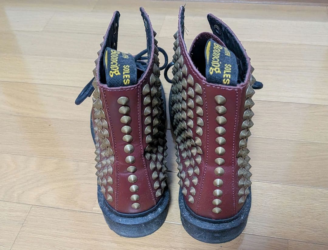 ドクターマーチン　スタッズブーツ