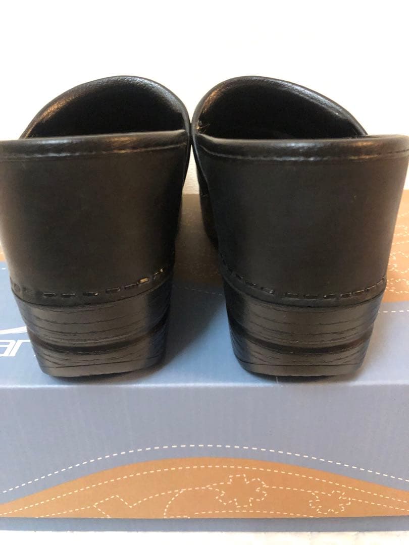 danskoダンスコ プロフェッショナルオイルドレザーブラック 35