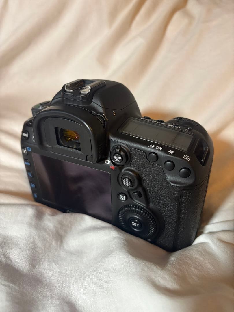 Canon デジタル一眼レフカメラ 「EOS 5D Mark IV