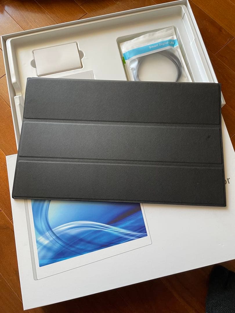 2K 17.3インチ モバイルモニター