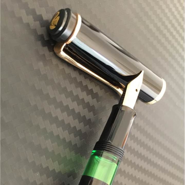 【新品格安】PELIKAN 万年筆 F