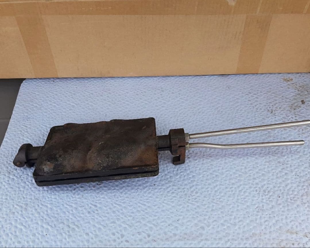 たい焼き器　鯛焼き器　業務用　１本　鋳鉄 魚型焼き型 二匹用