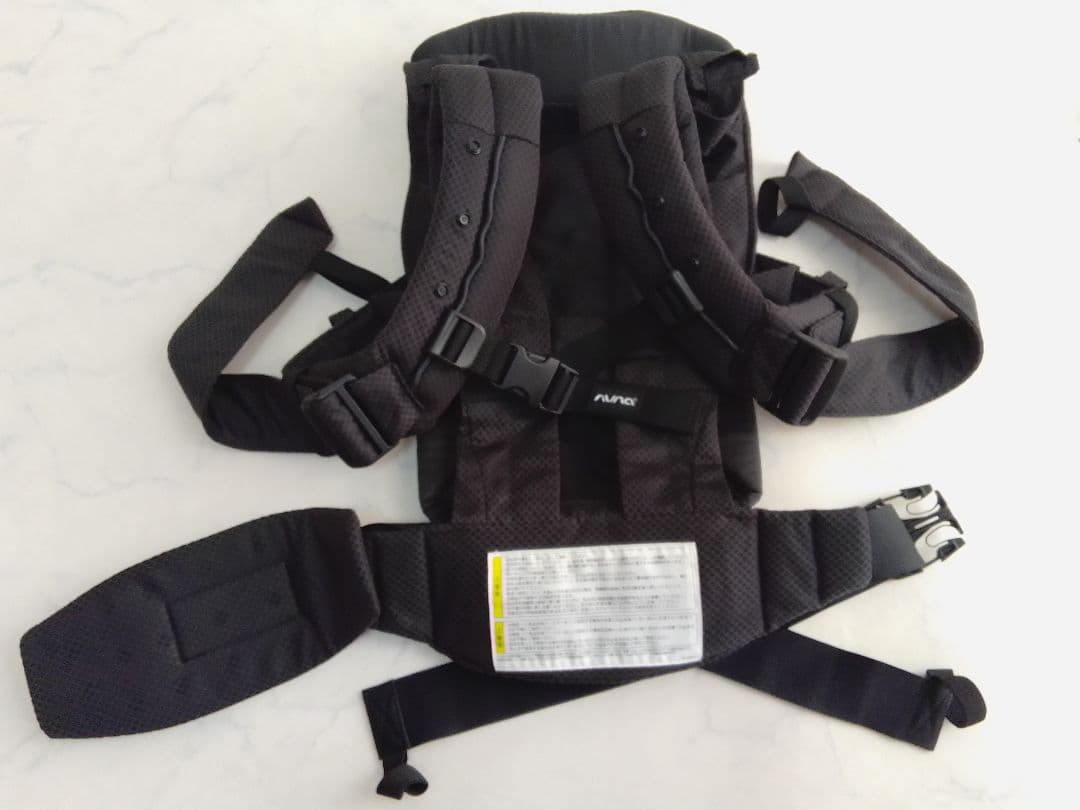 美品 ヌナ nuna カドルクリック ナイト ブラック 抱っこひも 正規品