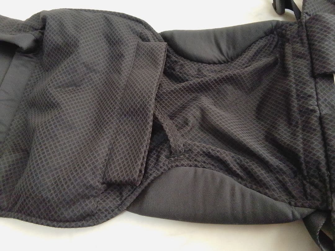 美品 ヌナ nuna カドルクリック ナイト ブラック 抱っこひも 正規品