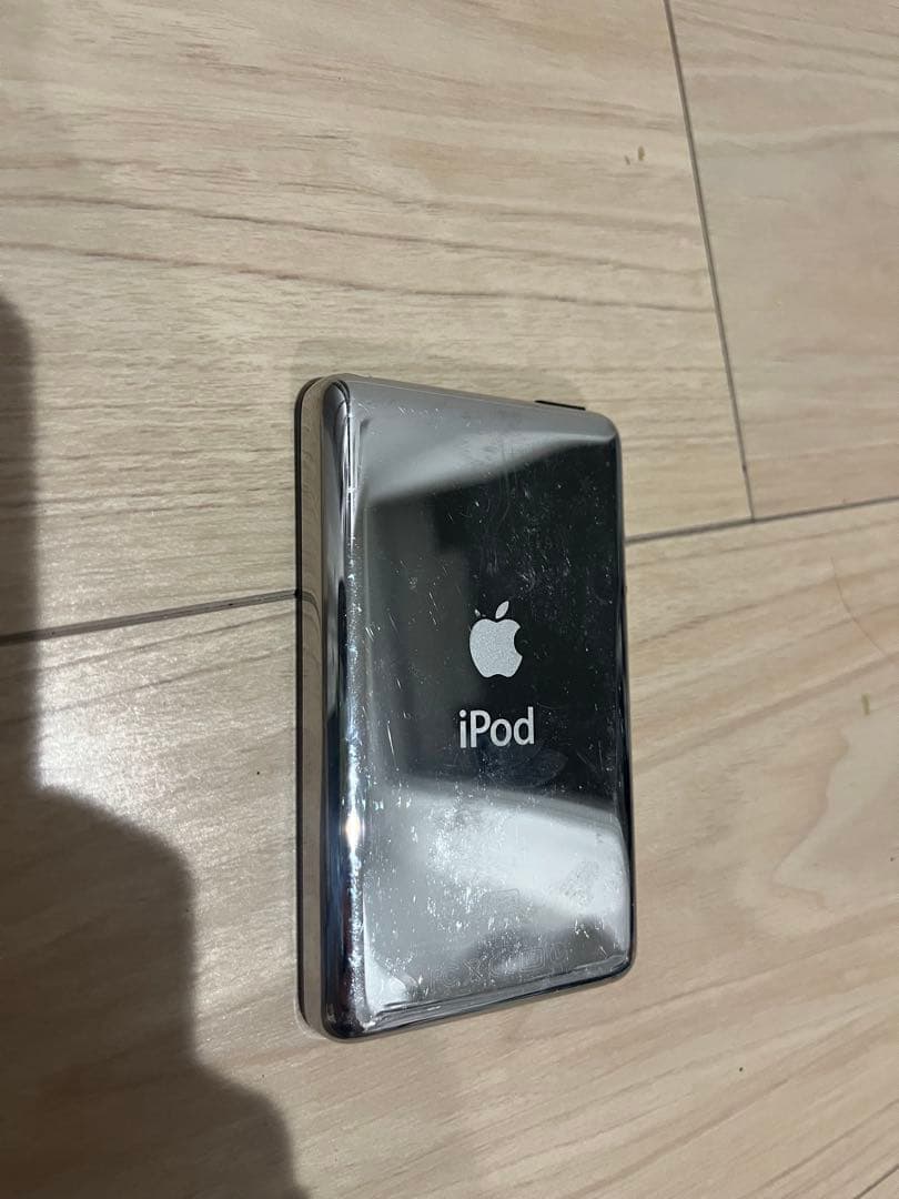 〈キャンペーン中！！〉iPod Classic 160GB 充電ケーブル付き