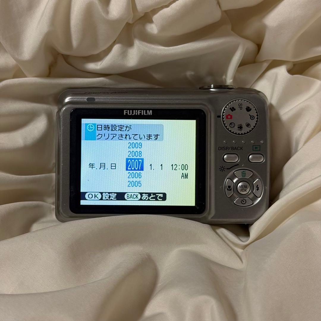 FUJIFILM フジフィルム FinePix A900 シルバーデジタルカメラ