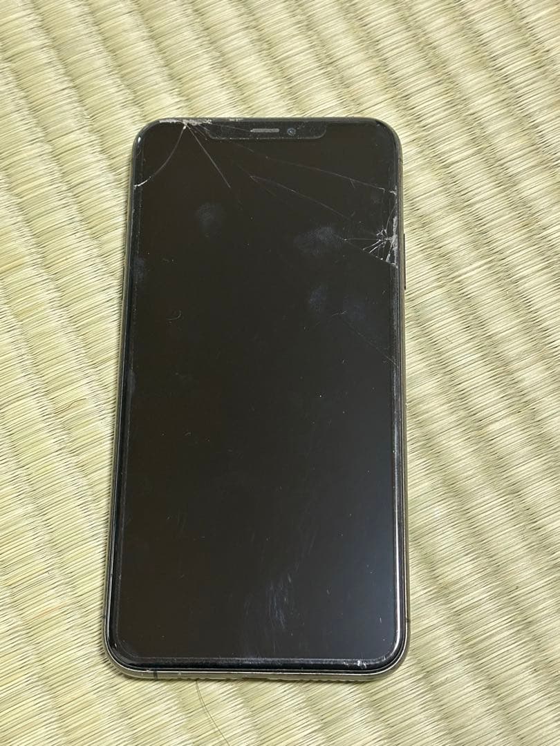 Apple iPhone 11 ProMax スペースグレー　256GB