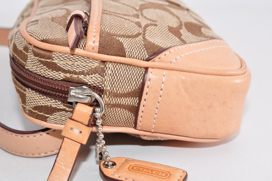 未使用 COACH コーチ シグネチャー ボディバッグ 箱、保存袋付き