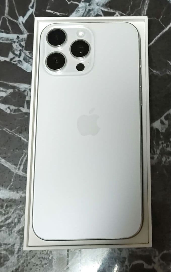 ⭐︎新品同様⭐︎ iPhone 16 Pro Max 256GB ホワイト