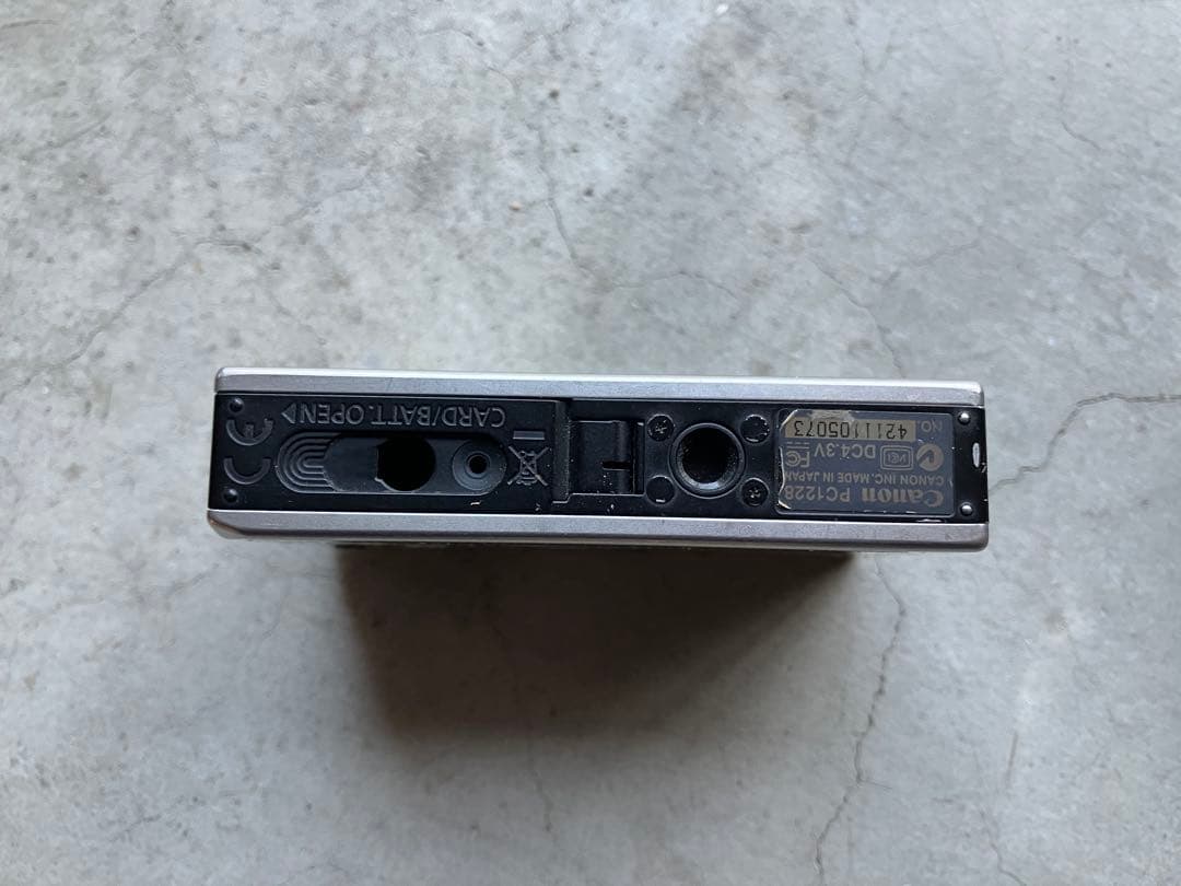 Canon IXY DIGITAL10 PC1228 デジカメ　カメラ