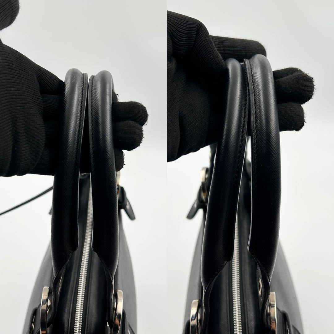 美品✨ フェラガモ ハンドバッグ サフィアーノレザー ブラック 裏地総柄 ロゴ