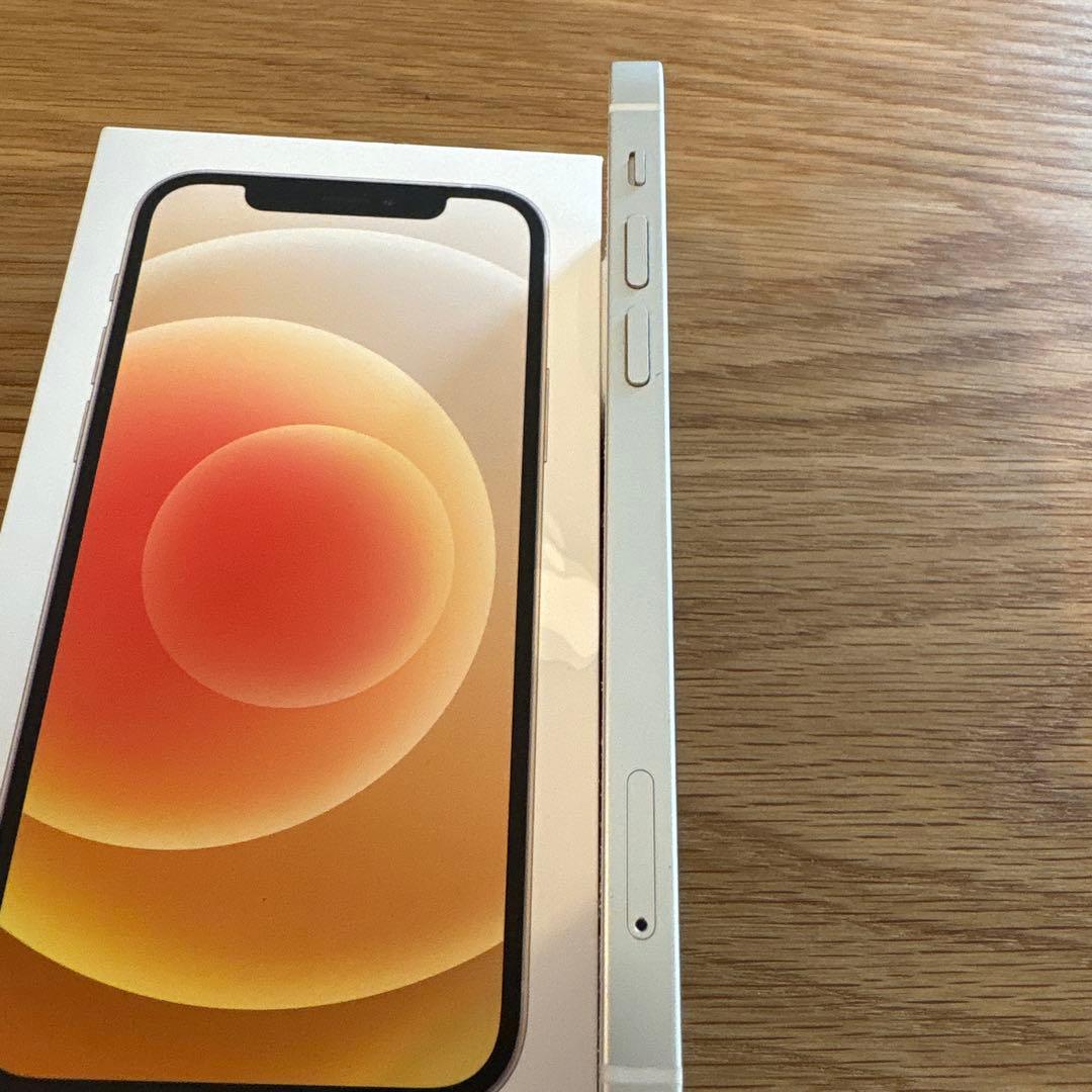 iPhone12 64GB ホワイト
