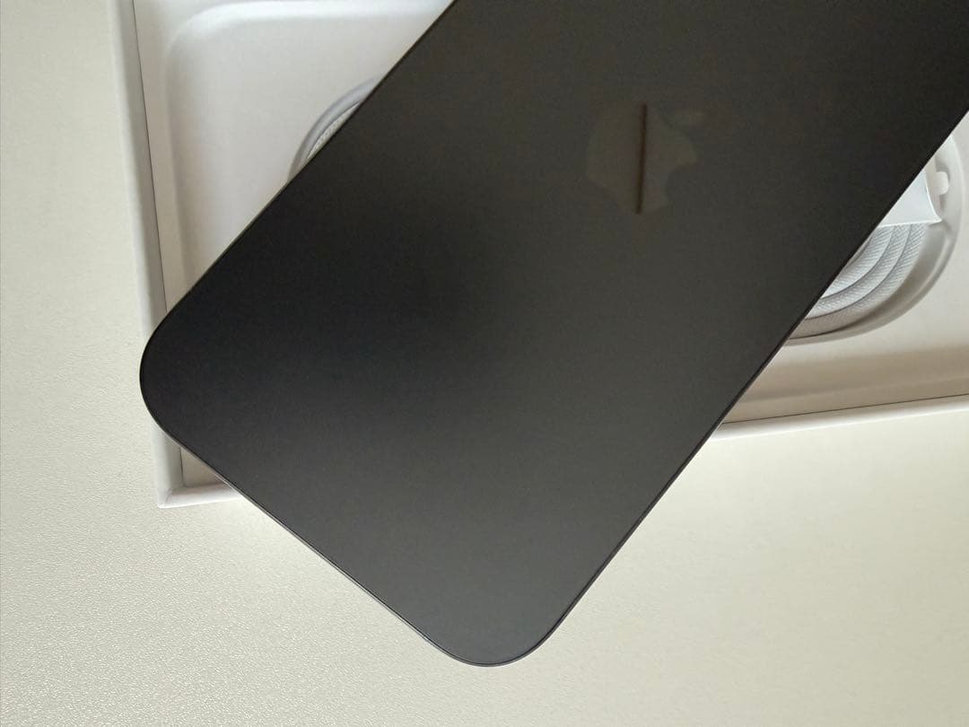 iPhone 16 Pro Max ブラックチタニウム 512GB SIMフリー