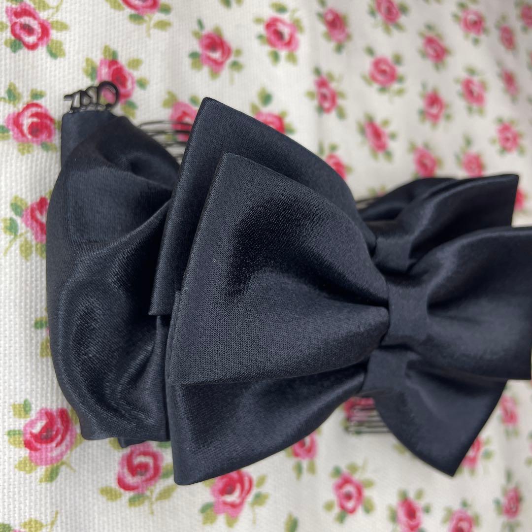 未使用　コンプレックスビズ　黒いサテンリボンヘアクリップ　ダブルコーム