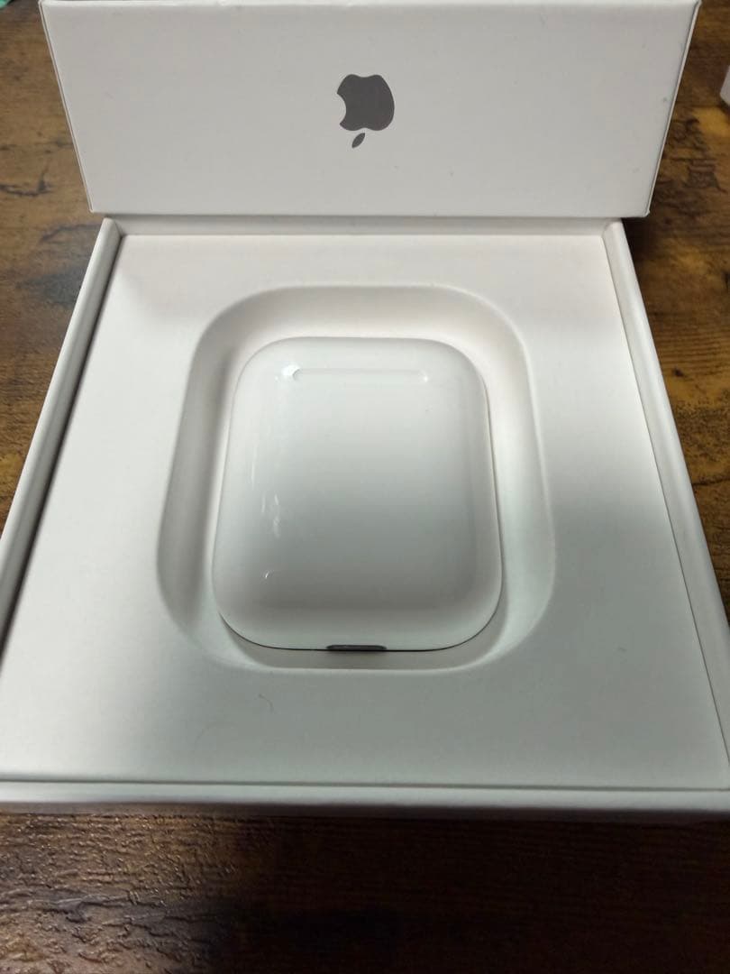 使用期間１年 AirPods 第二世代