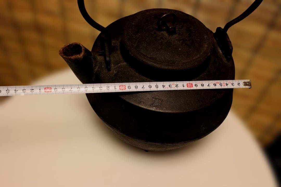 古鉄瓶　　銅環三足鉄砲口大鉄瓶　希少品　　水漏れなし