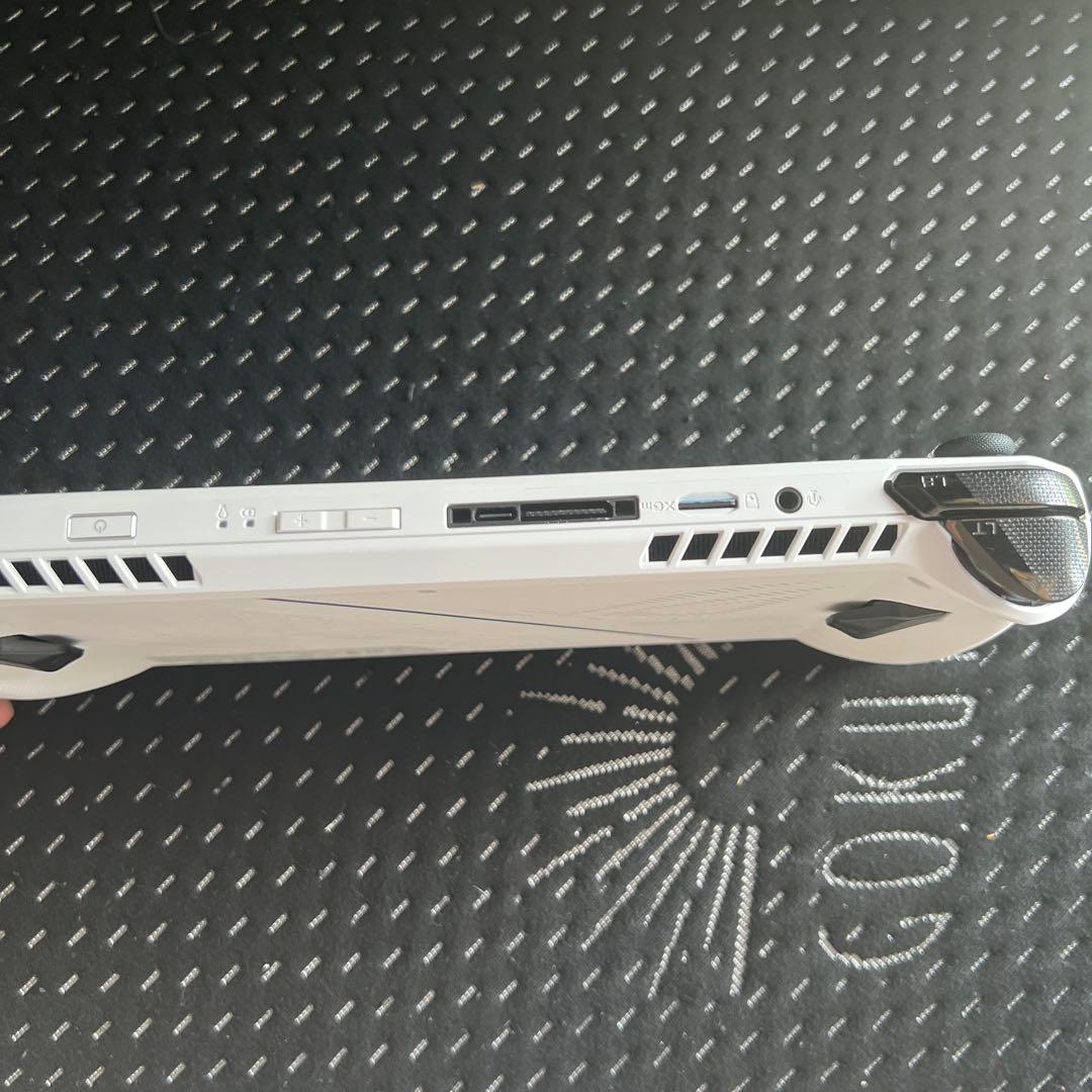 ROG RC71L-Z1E51Z スタンド付き 64G SDあり