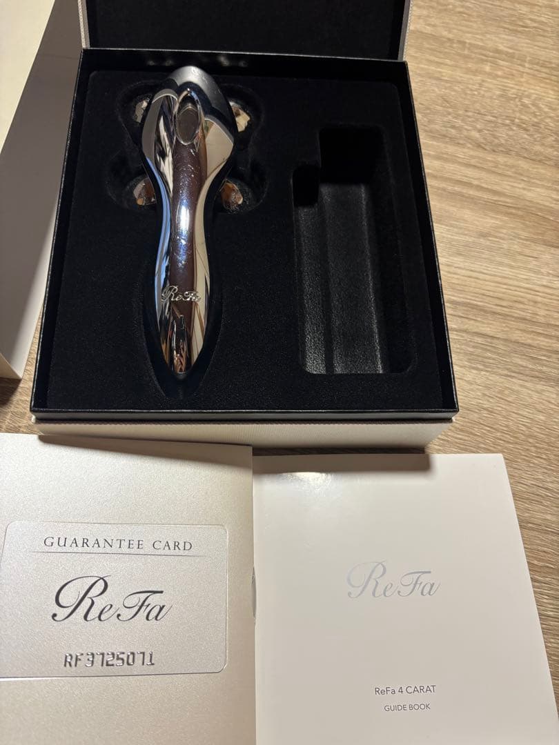 ReFa4CARAT 専用ボックス付き