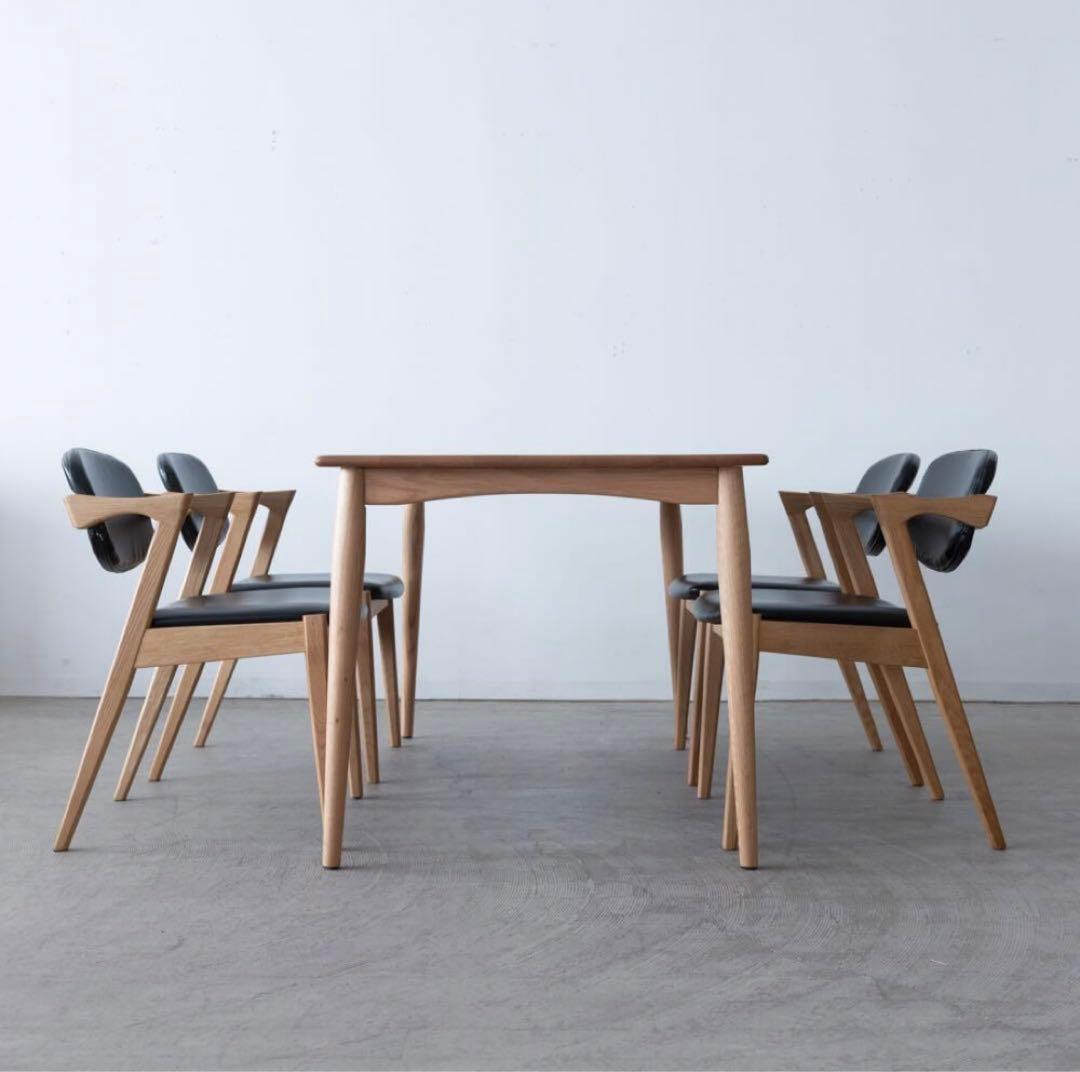 セミアーム　チェア 黒 合成皮革 オーク材