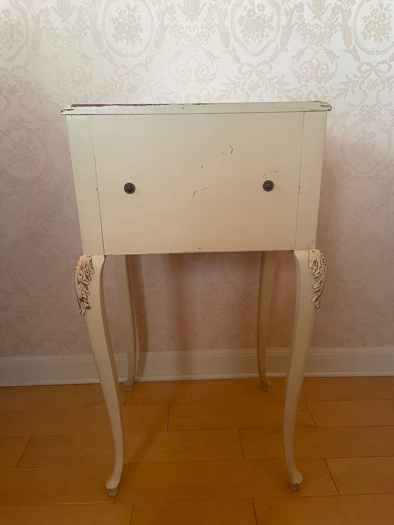 フランスアンティーク　サイドチェスト　リボンリース　ルイ16世スタイル　ロココ