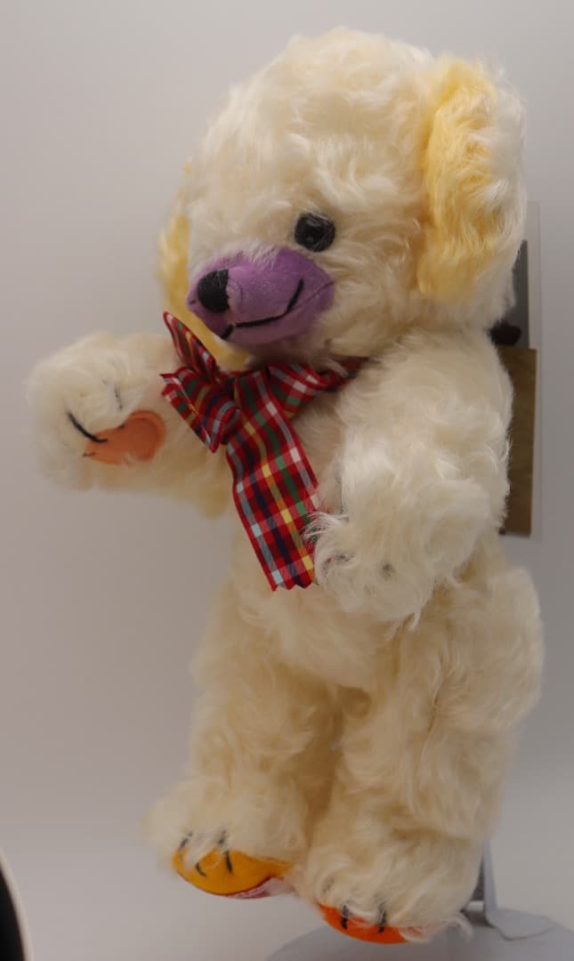 チーキー・フルーツケーキ26cm MERRYTHOUGHT 2001年