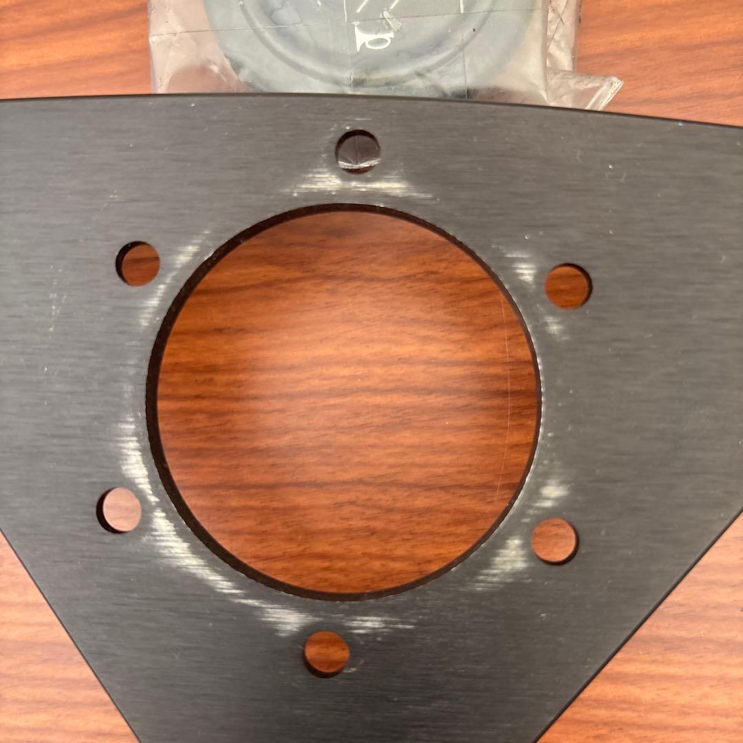 momo veloce 35φ V-1 ステアリングホイール