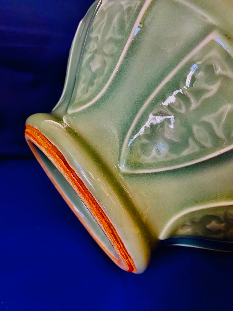 中国明時代龍泉窑刻花鼓腹尊サイズ約高さ19cm径23cm口12cm