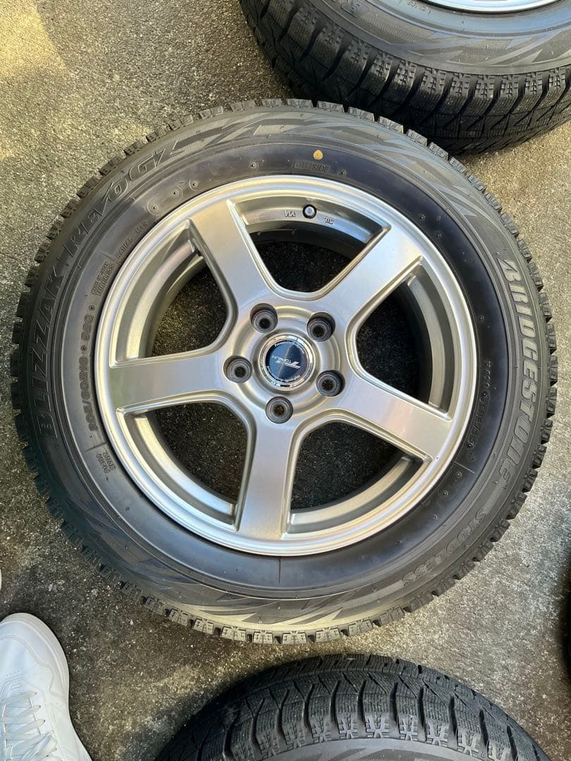 16インチ ブリヂストン ブリザックレボGZ タイヤ ホイールセット 4本